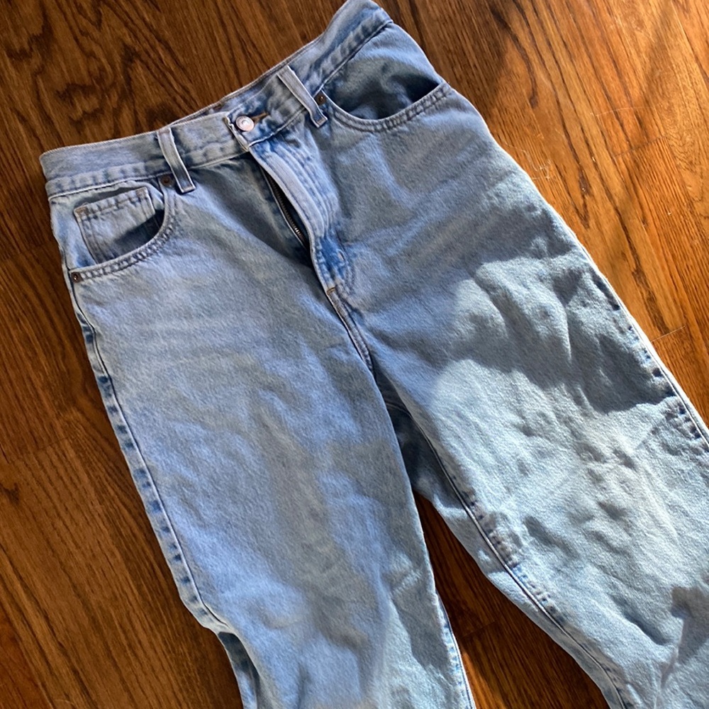 Levi’s distressed high waisted straight leg